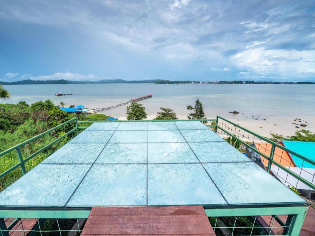 Dreamland Beach Holiday Кудат Экстерьер фото