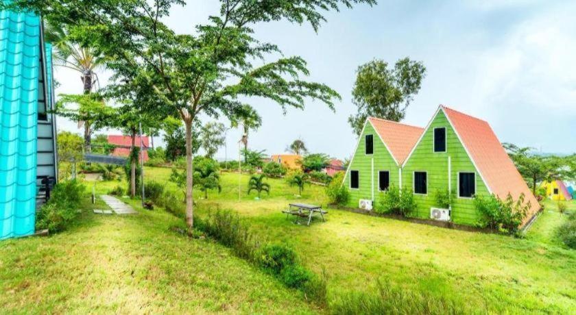 Dreamland Beach Holiday Кудат Экстерьер фото